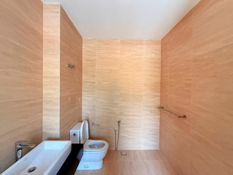 Rumah Berkembar untuk Dijual di Rawang (Selangor) - Sean Yong - Bathroom - PropertyGuru.com.my