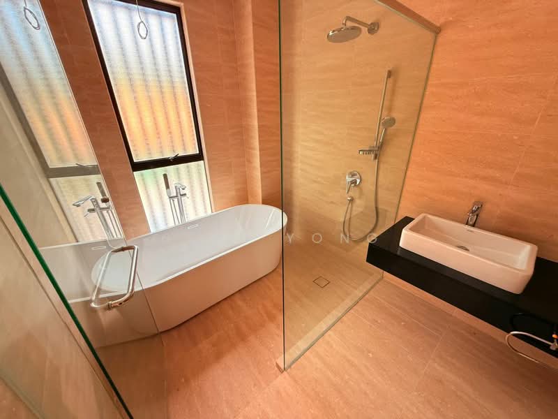 Rumah Berkembar untuk Dijual di Rawang (Selangor) - Sean Yong - Bathroom - PropertyGuru.com.my