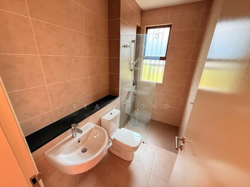 Rumah Berkembar untuk Dijual di Rawang (Selangor) - Sean Yong - Bathroom - PropertyGuru.com.my