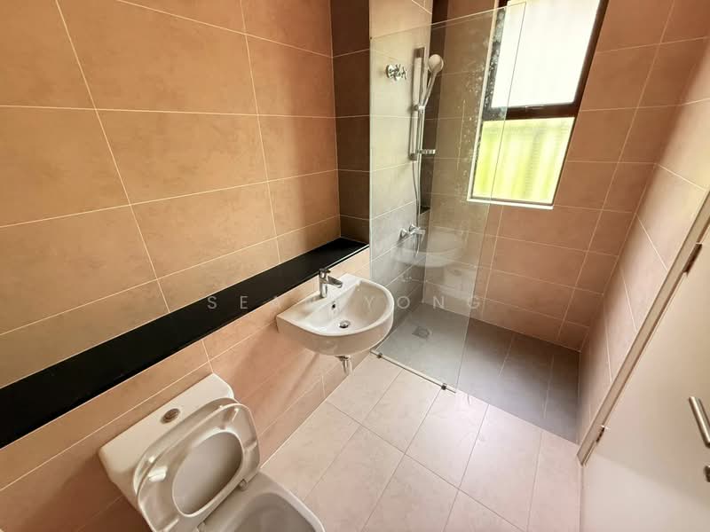 Rumah Berkembar untuk Dijual di Rawang (Selangor) - Sean Yong - Bathroom - PropertyGuru.com.my