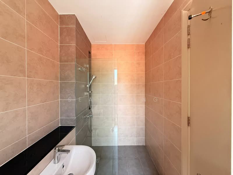 Rumah Berkembar untuk Dijual di Rawang (Selangor) - Sean Yong - Bathroom - PropertyGuru.com.my