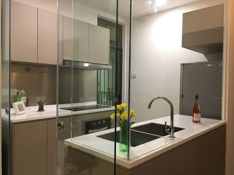 Servis Apartment untuk Disewa di Crescent Bay Suites (Teluk Bayu) - Lucas Lee - Kitchen - PropertyGuru.com.my