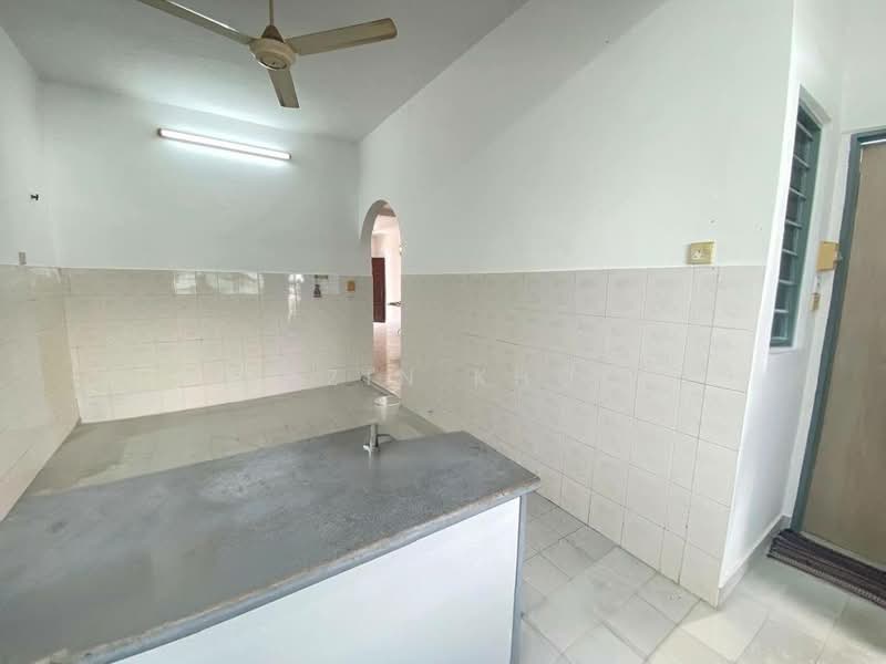 Rumah Teres 2.5 Tingkat untuk Dijual di Taman Pengkalan Barat Mewah (Ipoh) - Qazin Khoo - Kitchen - PropertyGuru.com.my