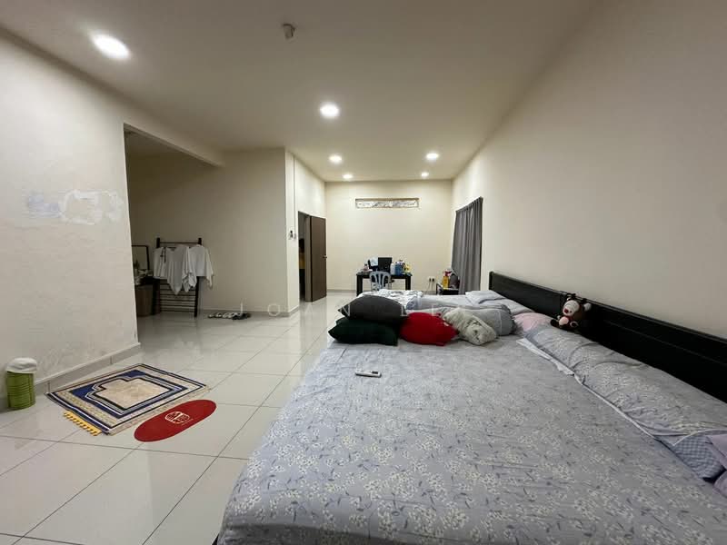 Rumah Teres 2.5 Tingkat untuk Dijual di Taman Equine (Seri Kembangan) - Joan Lee - Bedroom - PropertyGuru.com.my
