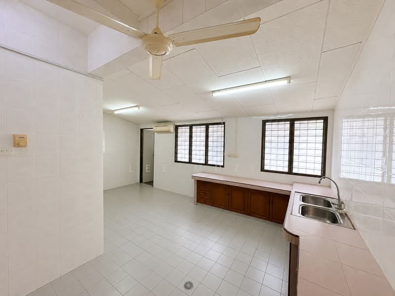 Rumah Teres 2 Tingkat untuk Dijual di Bercham (Ipoh) - Lee Muzi - Kitchen - PropertyGuru.com.my