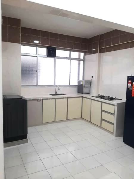 Condominium for Rent at Putra Place Condominium - Edwin Ewe - Kitchen - PropertyGuru.com.my