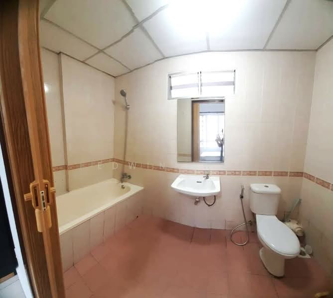 Condominium for Rent at Putra Place Condominium - Edwin Ewe - Bathroom - PropertyGuru.com.my