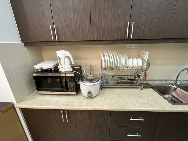Servis Apartment untuk Disewa di Savanna Executive Suite @ Southville City - Danny Nabil - Kitchen - PropertyGuru.com.my
