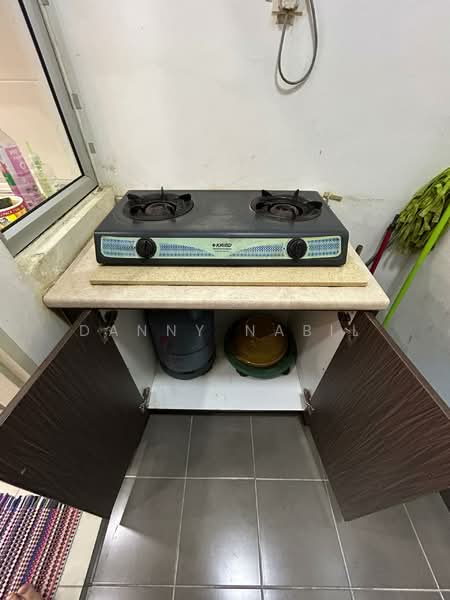 Servis Apartment untuk Disewa di Savanna Executive Suite @ Southville City - Danny Nabil - Kitchen - PropertyGuru.com.my