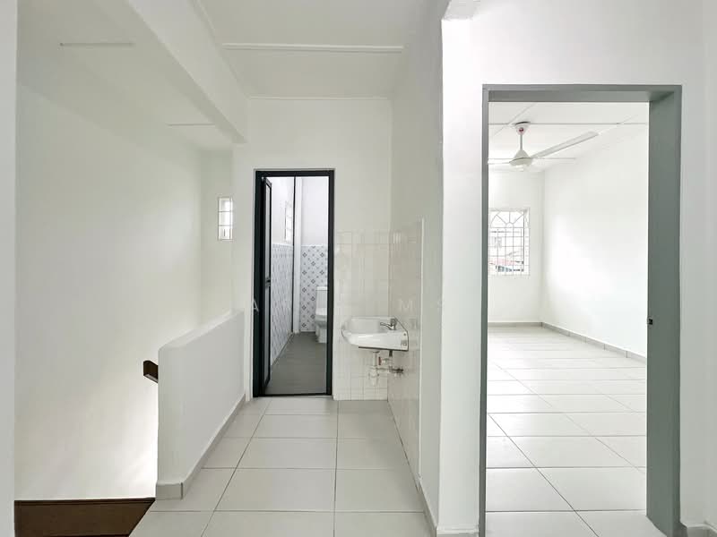 Rumah Teres untuk Dijual di Bandar Country Homes (Rawang) - Arif MS - PropertyGuru.com.my