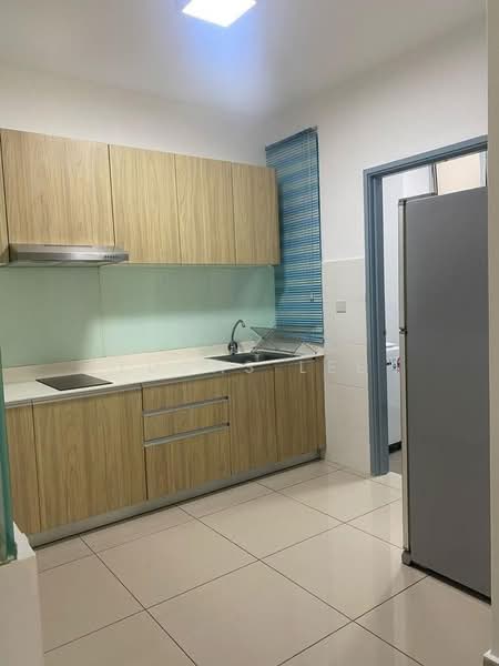 Service Residence for Rent at Meridin Bayvue @ Sierra Perdana - Lucas Lee - Kitchen - PropertyGuru.com.my
