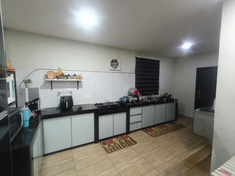 2-storey Terraced House for Sale in Bandar Putra (Kulai) - Chen Shieh Yu - Kitchen - PropertyGuru.com.my