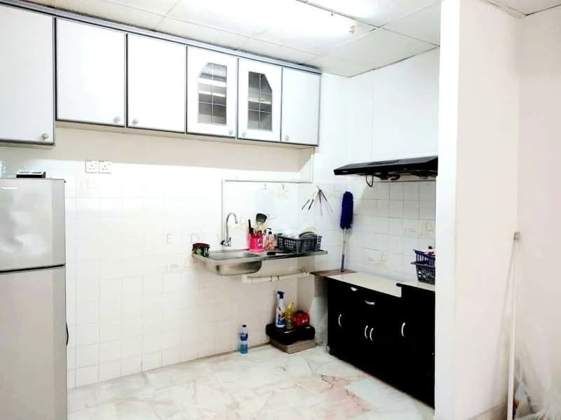 Pangsapuri untuk Disewa di Midlands Court - Edwin Ewe - Kitchen - PropertyGuru.com.my