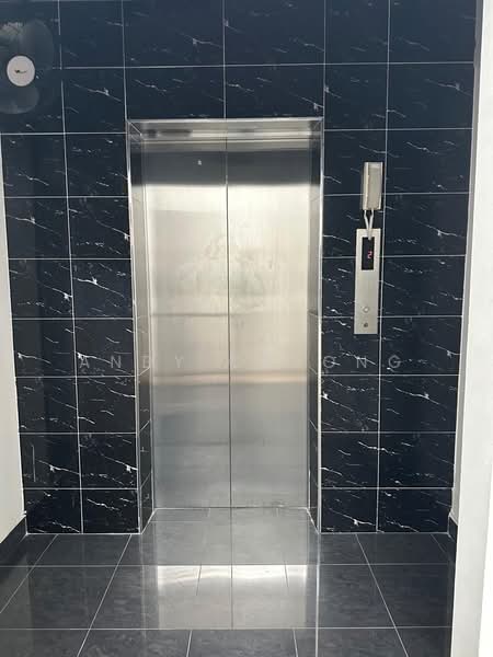 Kedai untuk Disewa di Taman Desa Cemerlang (Ulu Tiram) - Andy Cheong - Corridor - PropertyGuru.com.my