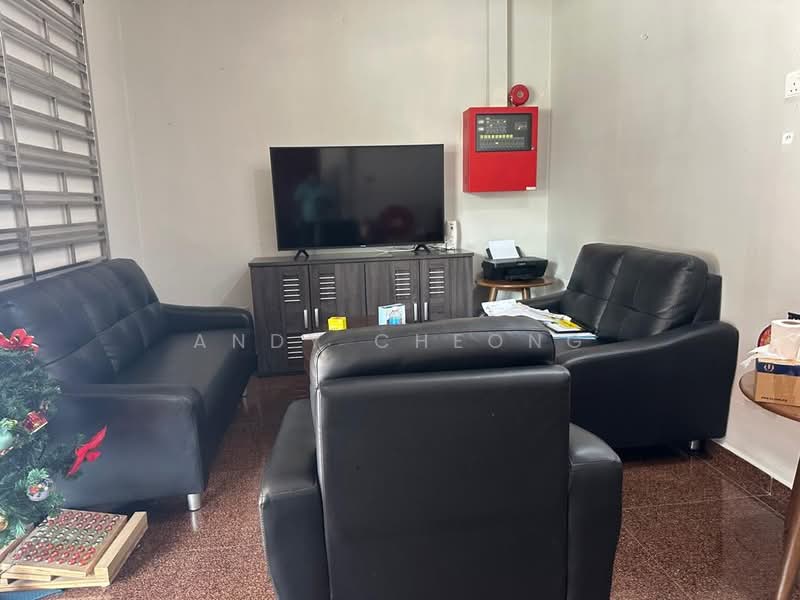 Kedai untuk Disewa di Taman Desa Cemerlang (Ulu Tiram) - Andy Cheong - Living Room - PropertyGuru.com.my