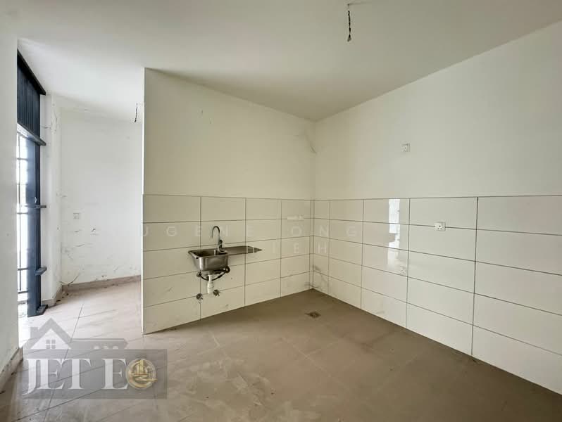 Semi-Detached House for Sale in Telok Panglima Garang (Selangor) - Eugene Ong Eu chieh - Kitchen - PropertyGuru.com.my