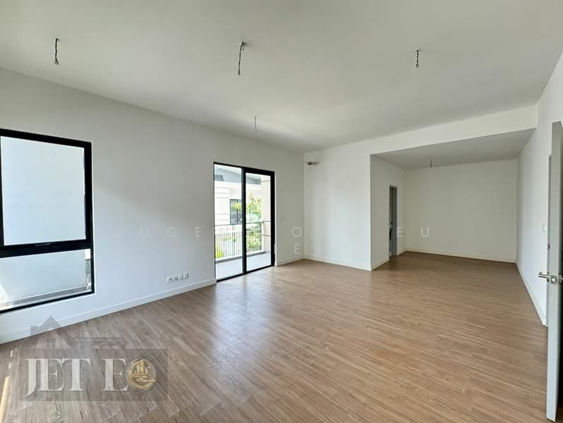 Semi-Detached House for Sale in Telok Panglima Garang (Selangor) - Eugene Ong Eu chieh - Living Room - PropertyGuru.com.my
