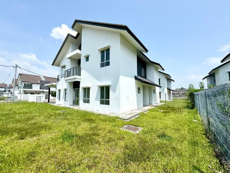 Semi-Detached House for Sale in Jalan Parit Masjid (Pontian) - Saedah Napisah - PropertyGuru.com.my