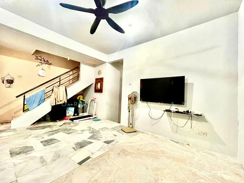 Rumah Teres 2 Tingkat untuk Dijual di Taman Bukit Permai (Cheras) - Noraini Dahan - Living Room - PropertyGuru.com.my