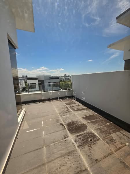 Cluster House for Sale in Horizon Hills (Iskandar Puteri (Nusajaya)) - Tuxton Phiong - Balcony - PropertyGuru.com.my