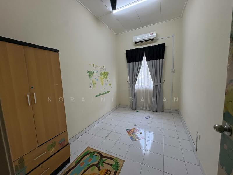Rumah Teres 2 Tingkat untuk Dijual di Taman Ixora (Sepang) - Noraini Dahan - PropertyGuru.com.my