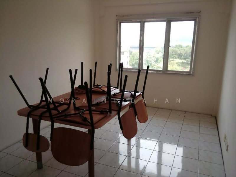 Rumah Teres 2 Tingkat untuk Dijual di Taman Ixora (Sepang) - Noraini Dahan - Interior - PropertyGuru.com.my