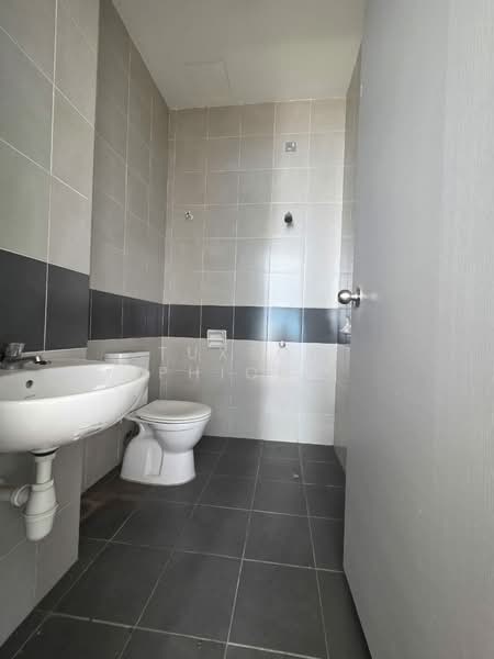 Cluster House for Sale in Horizon Hills (Iskandar Puteri (Nusajaya)) - Tuxton Phiong - Bathroom - PropertyGuru.com.my