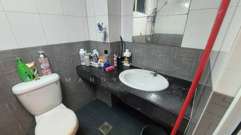 Apartment for Rent at Vista Saujana - Mandy Liew - Bathroom - PropertyGuru.com.my