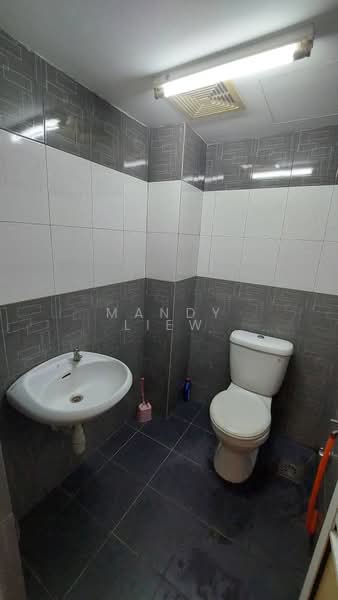 Apartment for Rent at Vista Saujana - Mandy Liew - Bathroom - PropertyGuru.com.my
