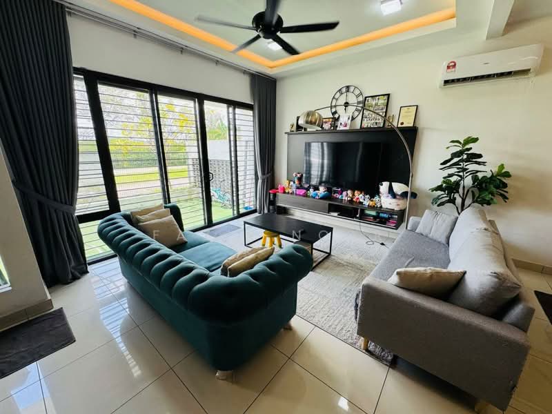 Rumah Teres 2 Tingkat untuk Dijual di Shah Alam (Selangor) - Fazie Noor - Living Room - PropertyGuru.com.my