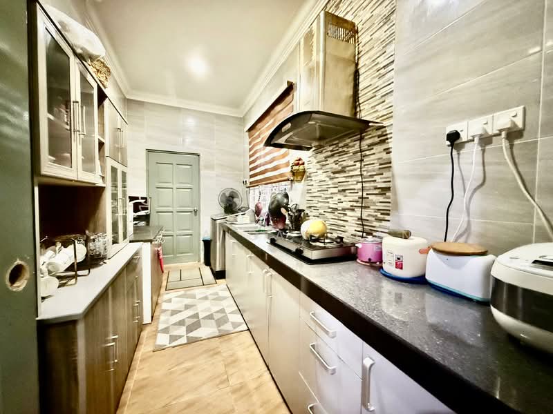 Semi-Detached House for Sale in Saujana Impian (Kajang) - Zuraidah Dan - Kitchen - PropertyGuru.com.my