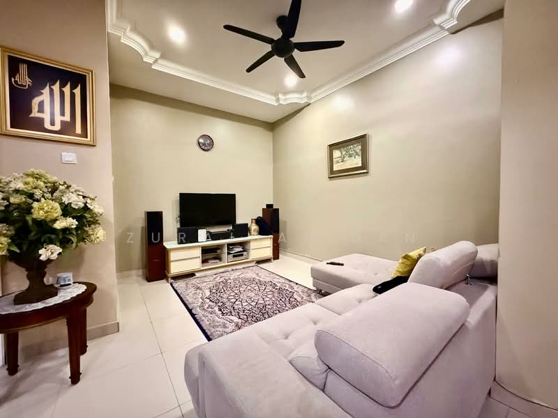 Semi-Detached House for Sale in Saujana Impian (Kajang) - Zuraidah Dan - Living Room - PropertyGuru.com.my