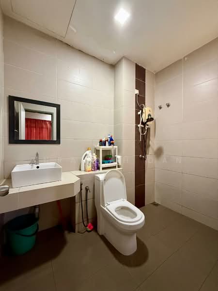 Semi-Detached House for Sale in Saujana Impian (Kajang) - Zuraidah Dan - Bathroom - PropertyGuru.com.my