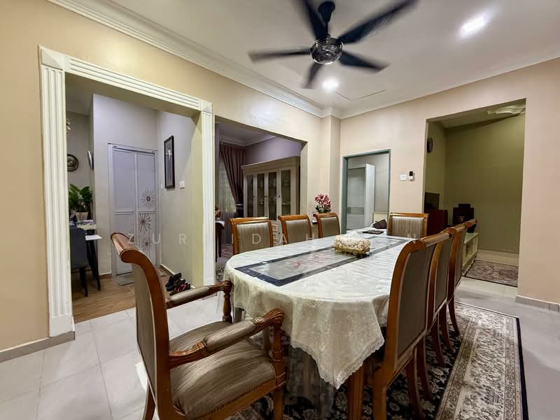 Semi-Detached House for Sale in Saujana Impian (Kajang) - Zuraidah Dan - Dining Area - PropertyGuru.com.my