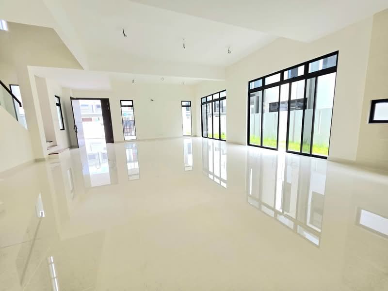 Semi-Detached House for Sale in Taman Sutera Utama (Skudai) - Tuxton Phiong - Living Room - PropertyGuru.com.my
