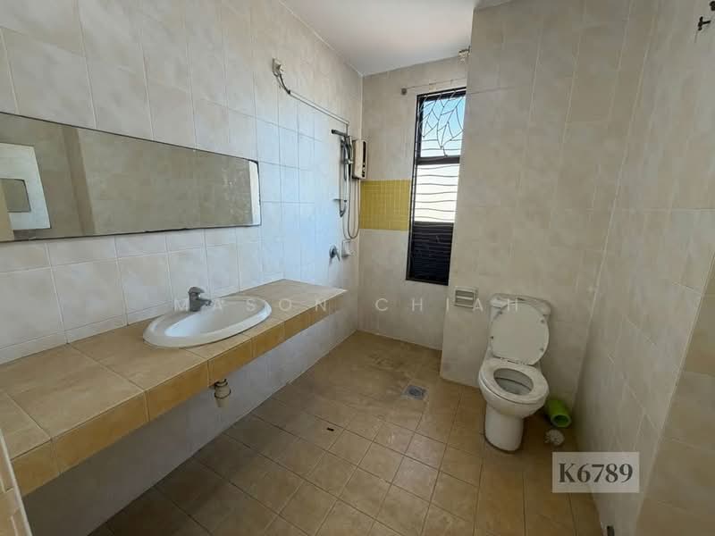 2-storey Terraced House for Sale in Bandar Bukit Tinggi 2 (Klang) - Mason Chiah - Bathroom - PropertyGuru.com.my