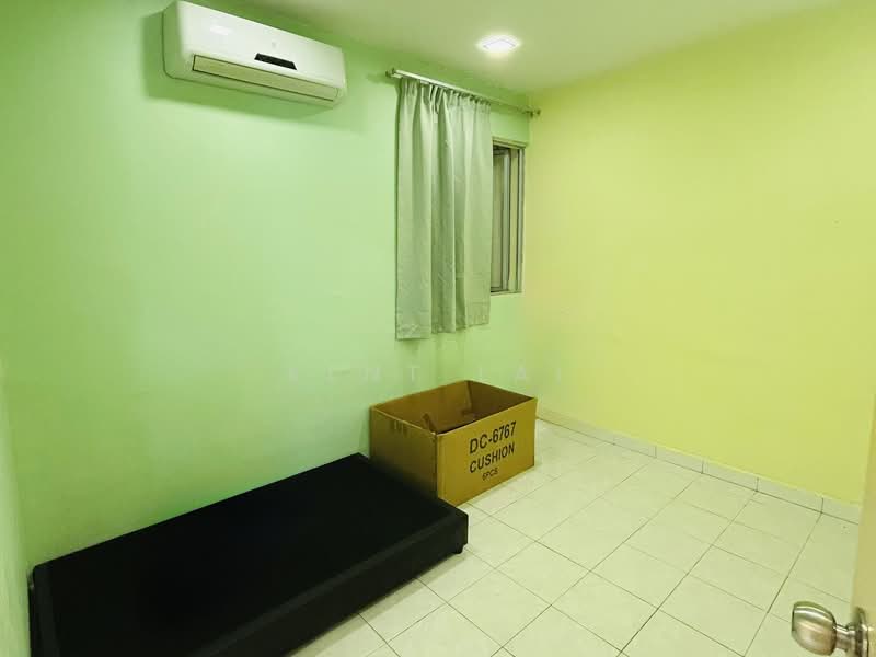 Pangsapuri untuk Dijual di Relau Vista Apartment - Kent Lai - Bedroom - PropertyGuru.com.my