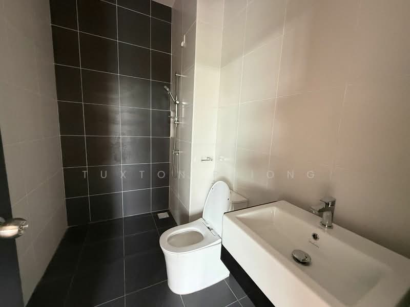 Cluster House for Sale in Eco Botanic (Iskandar Puteri (Nusajaya)) - Tuxton Phiong - Bathroom - PropertyGuru.com.my