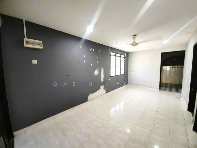 1-storey Terraced House for Rent in Gunung Rapat (Ipoh) - Qazin Khoo - Living Room - PropertyGuru.com.my