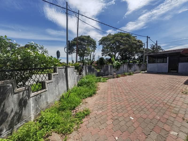 1-storey Terraced House for Rent in Gunung Rapat (Ipoh) - Qazin Khoo - Exterior - PropertyGuru.com.my
