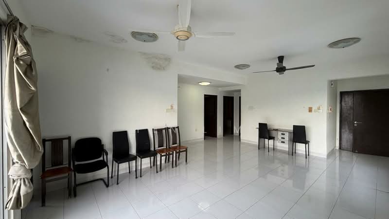 Kondominium untuk Disewa di Cyberia Crescent 1 - Yen Lim - Living Room - PropertyGuru.com.my