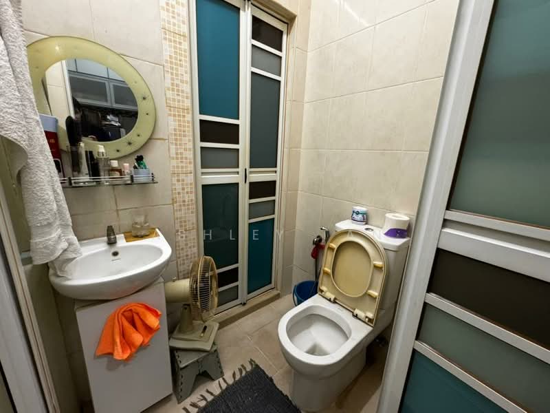 Semi-Detached House for Sale in Taman Seri Cendana (Juru) - Ashley Tan - Bathroom - PropertyGuru.com.my
