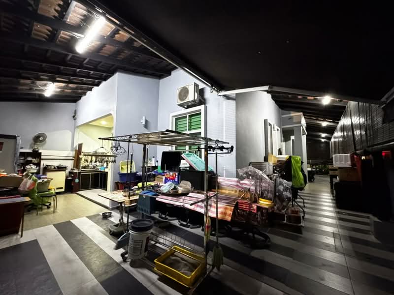 Semi-Detached House for Sale in Taman Seri Cendana (Juru) - Ashley Tan - Kitchen - PropertyGuru.com.my