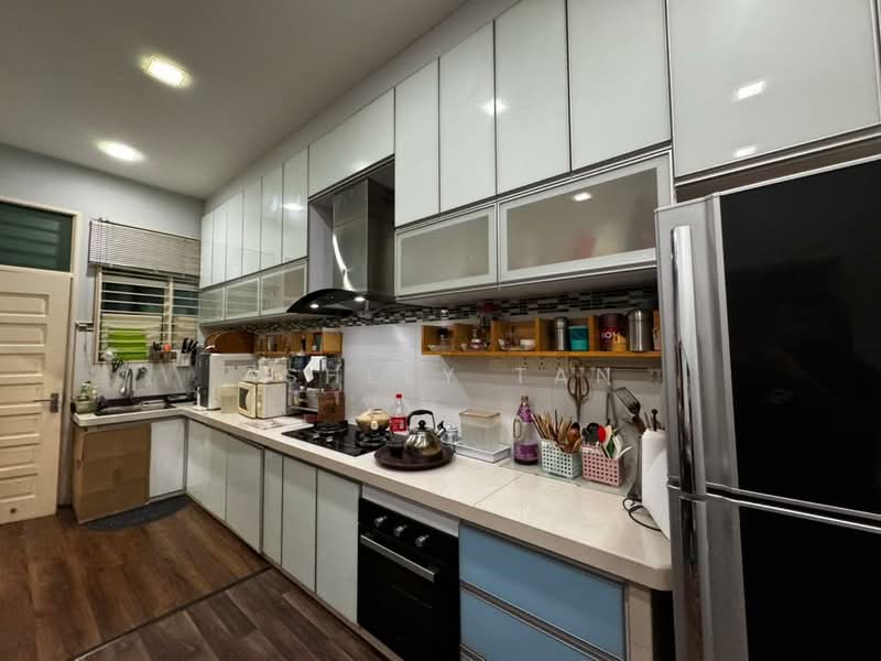 Semi-Detached House for Sale in Taman Seri Cendana (Juru) - Ashley Tan - Kitchen - PropertyGuru.com.my