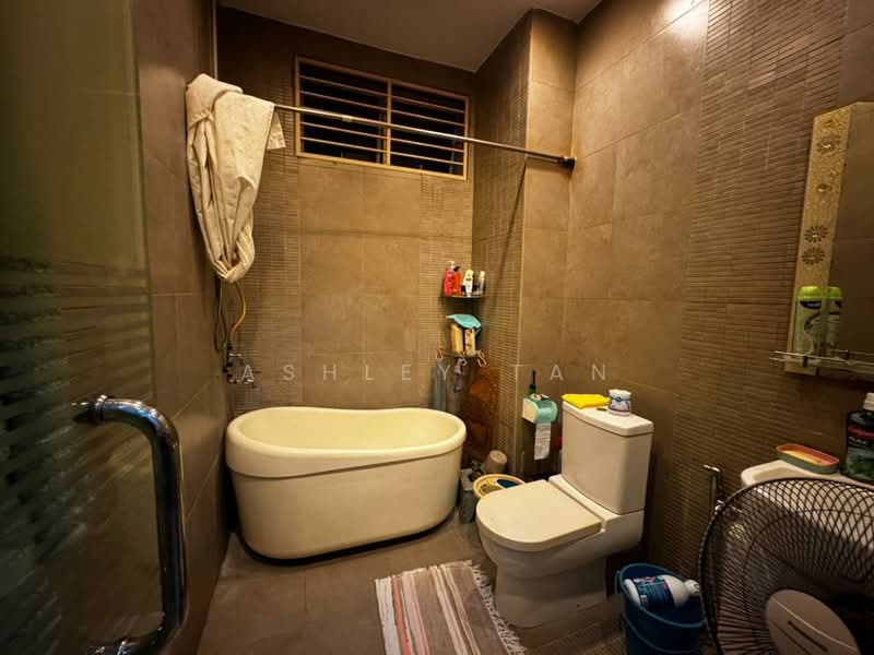 Semi-Detached House for Sale in Taman Seri Cendana (Juru) - Ashley Tan - Bathroom - PropertyGuru.com.my