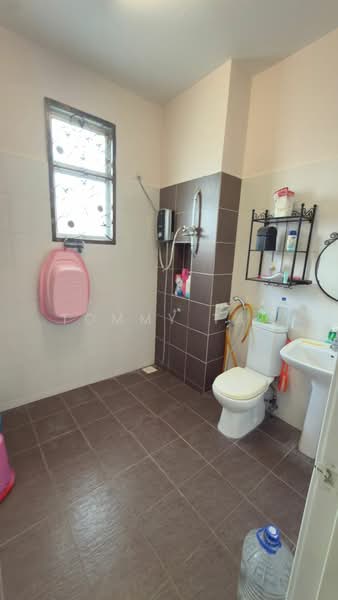 Rumah Teres 2 Tingkat untuk Dijual di Taman Nusa Idaman (Iskandar Puteri (Nusajaya)) - Tommy Tai - Bathroom - PropertyGuru.com.my