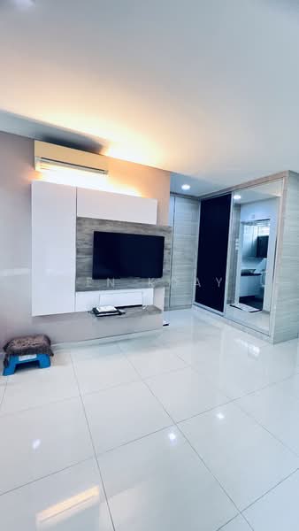 2-storey Terraced House for Rent in Taman Pelangi Indah (Ulu Tiram) - Zen Koay - Living Room - PropertyGuru.com.my