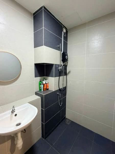 Apartment for Rent at Austin Regency (Pangsapuri Austin Perdana) - Hong Charng Lee - Bathroom - PropertyGuru.com.my