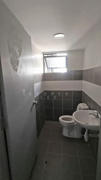 Kedai / Pejabat untuk Disewa di Permas Jaya (Johor Bahru) - Kasper Lee - Bathroom - PropertyGuru.com.my