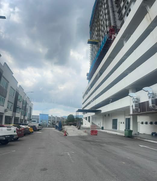 Shop for Sale in Sepang (Selangor) - Han Haw Ze - Exterior - PropertyGuru.com.my